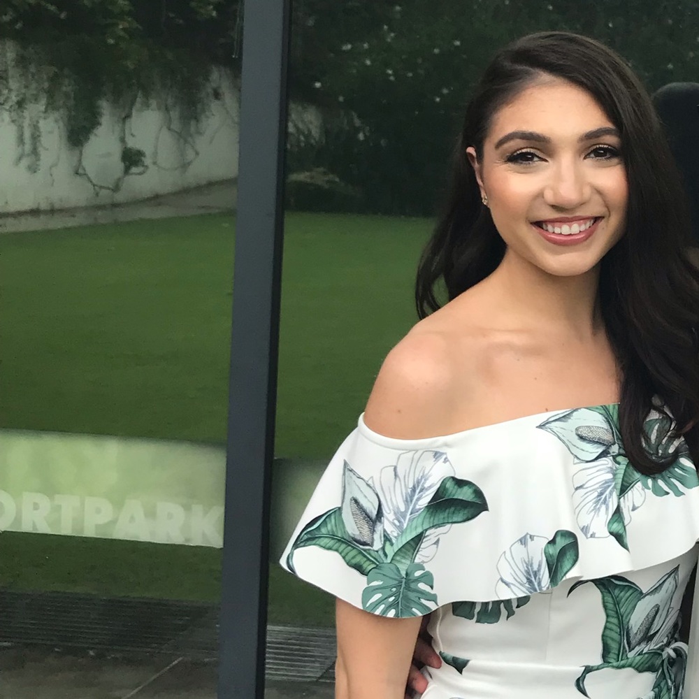 Meet your Posher, Laura